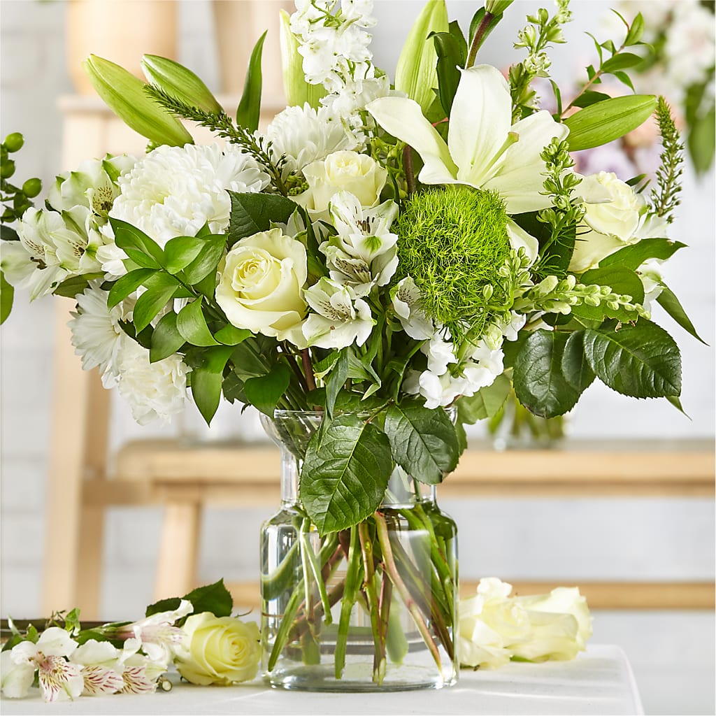 Classic Ivory – A Florist Original – Flowersonsunday.com, Tontitown AR