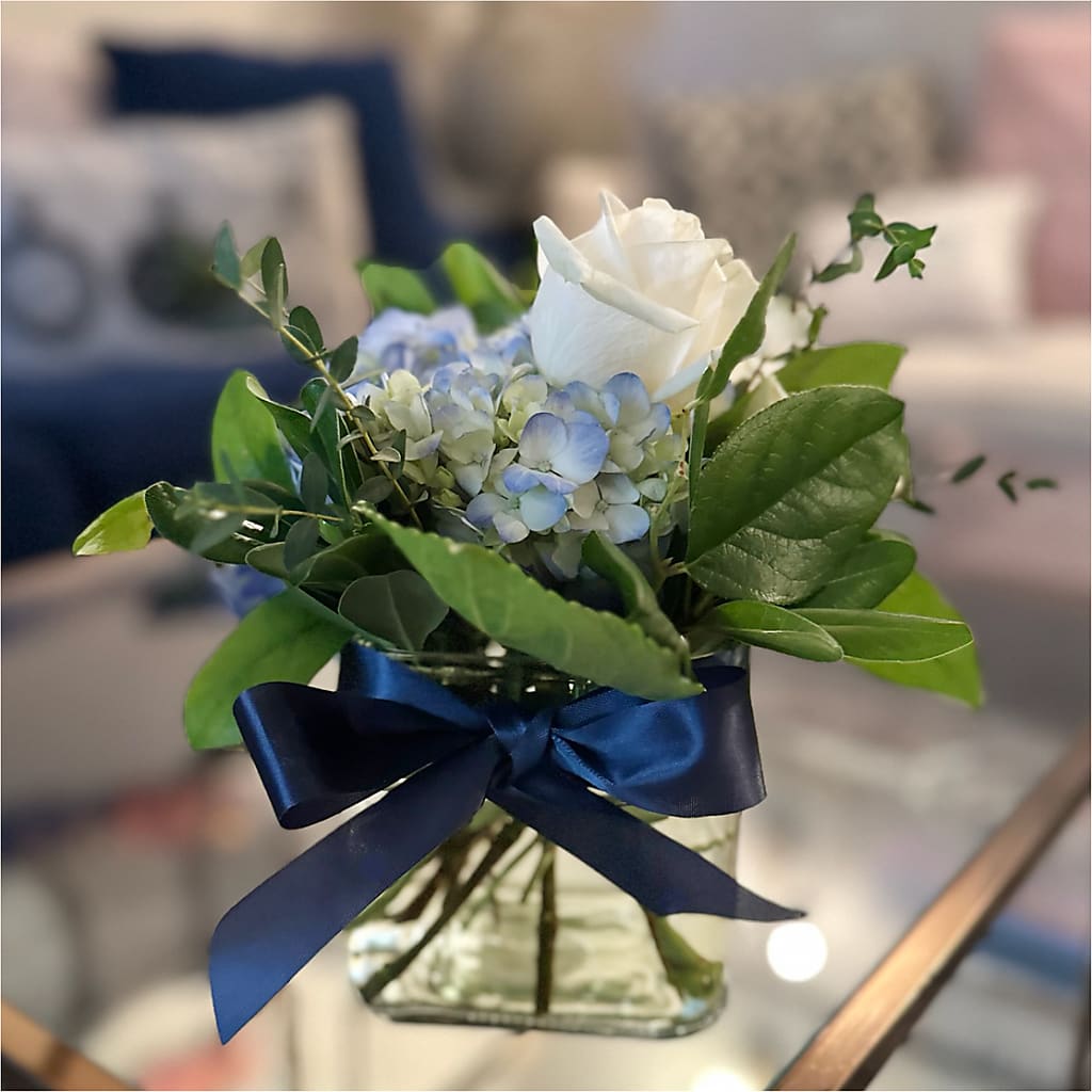 Sky Blue Delight Bouquet –  Flowersonsunday.com, Tontitown AR