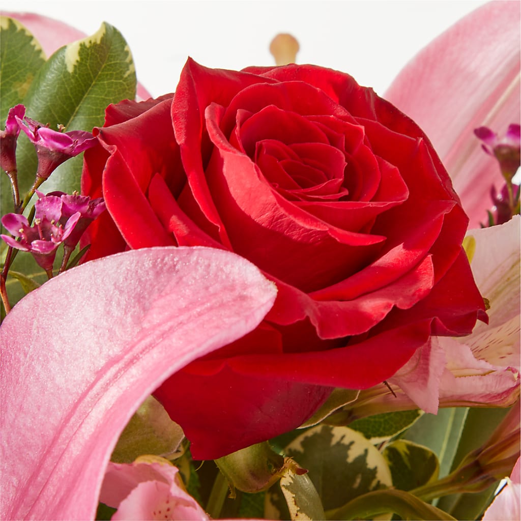 Lucky in Love Bouquet –  Flowersonsunday.com, Tontitown AR