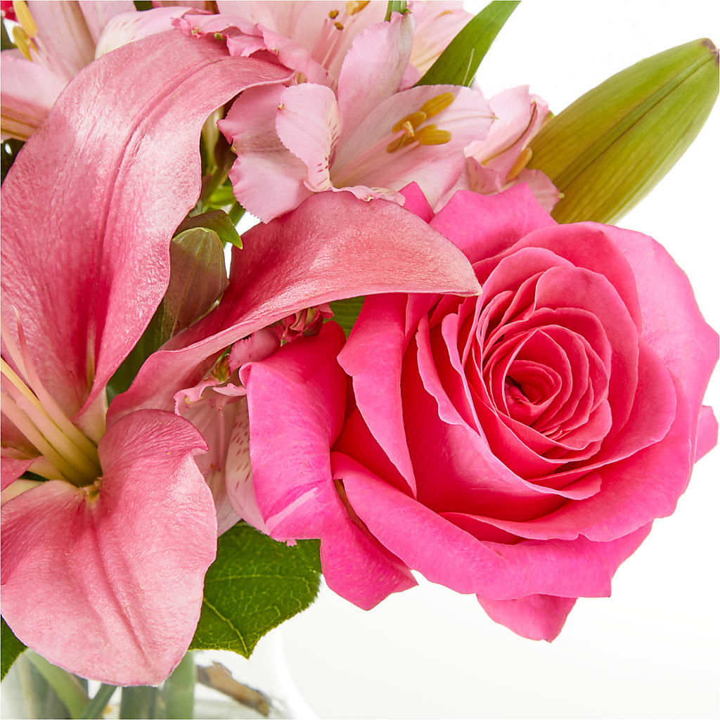 Lots of Love Bouquet –  Flowersonsunday.com, Tontitown AR
