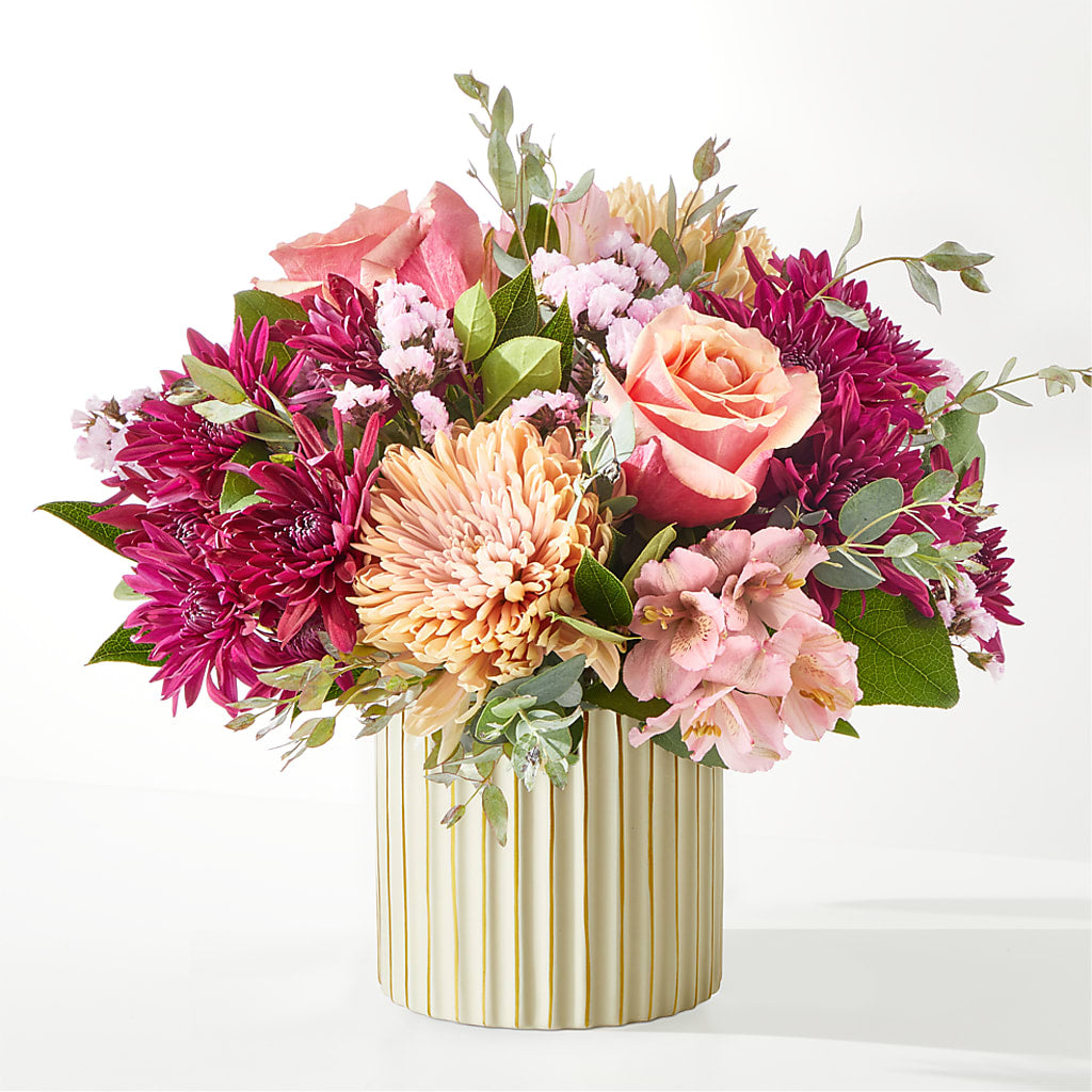 Berry Cobbler Bouquet with Ivory Vase –  Flowersonsunday.com, Tontitown AR